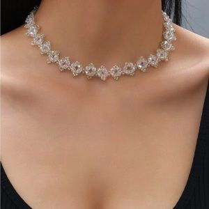 Crystal beaded necklace clear